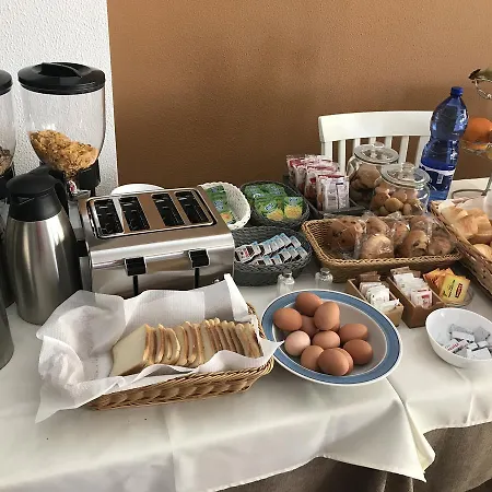 מלון La Sirenetta 2*